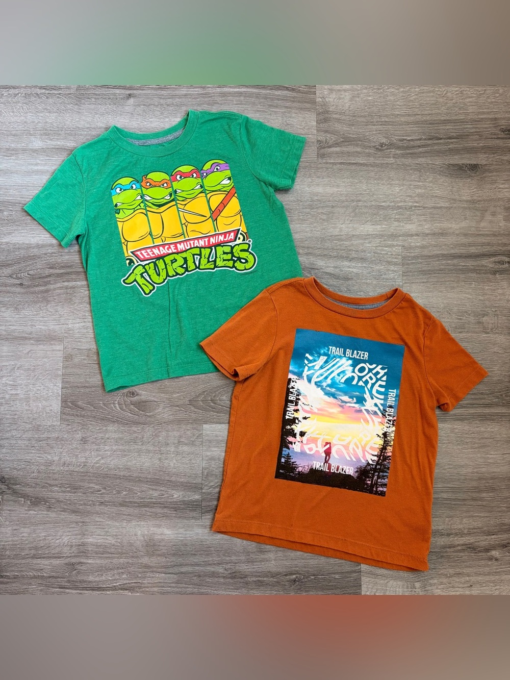 Old Navy boys graphic tees